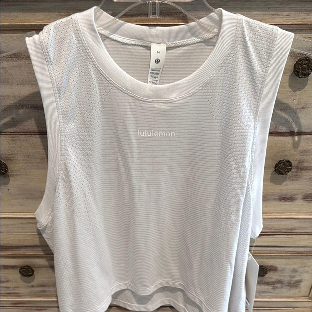 lululemon sold out swiftly, crop tank high, low size 14